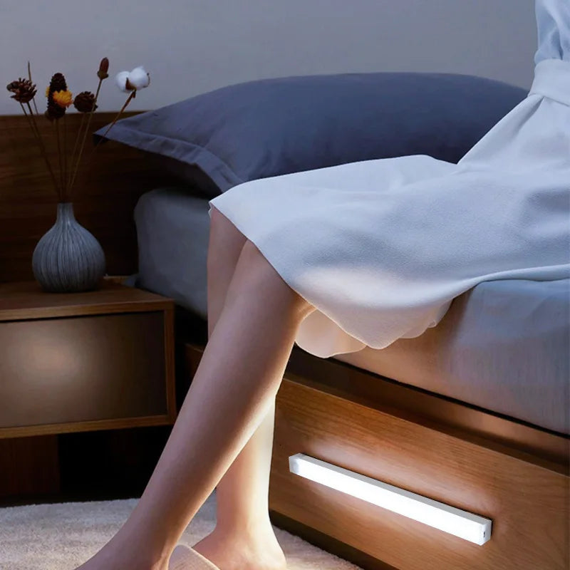 Mozgásérzékelős LED szalagfény – USB tölthető, mágneses, 10–60 cm
